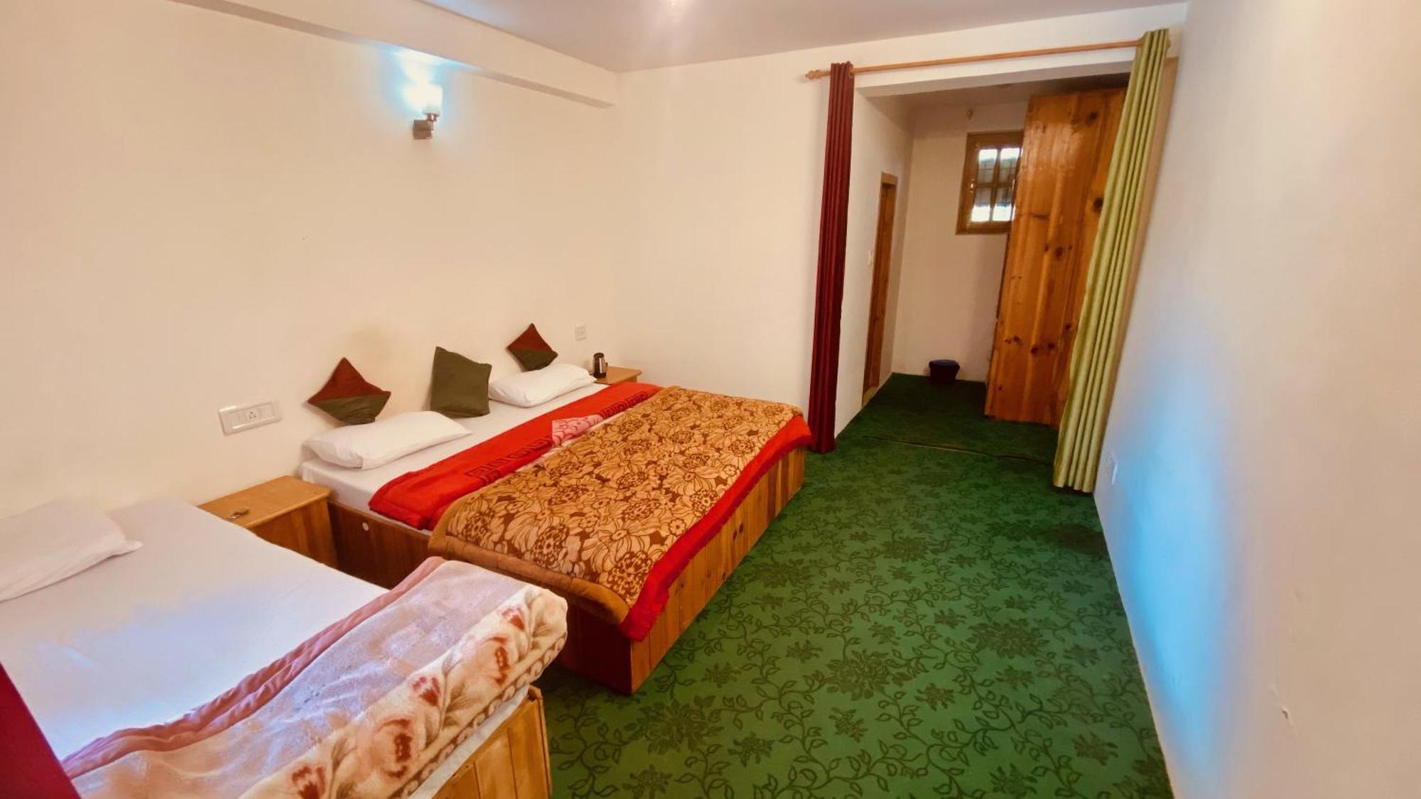 Madpackers Manali Hostel Ngoại thất bức ảnh